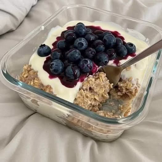 Overnight Oats Protéinés aux Myrtilles