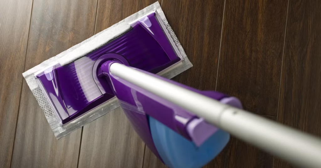 L’astuce géniale du Swiffer qui vous évitera des frustrations futures