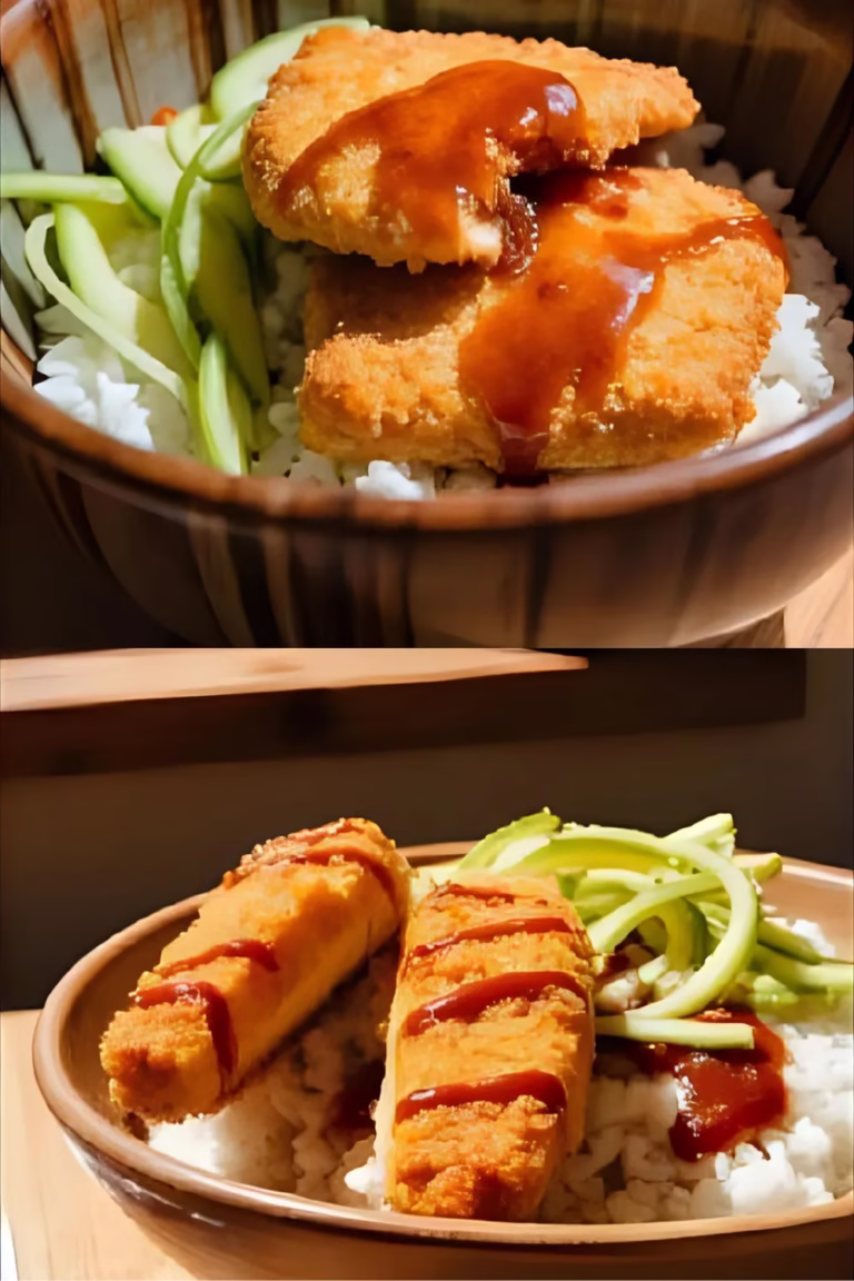 Bol de poulet katsu (poulet pané), riz, sauce bbq, avocat et concombre